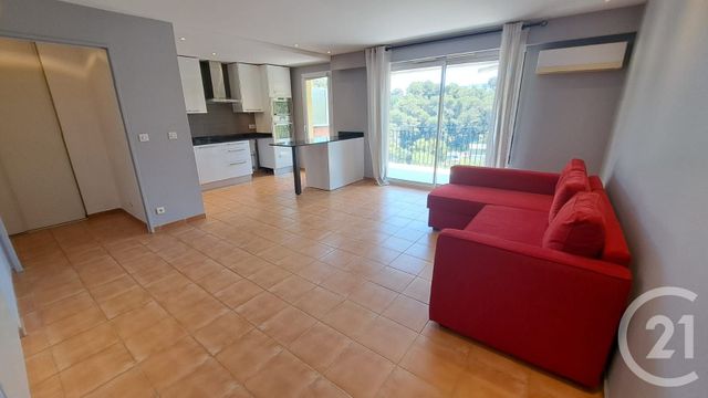Appartement T3 à louer - 3 pièces - 62.9 m2 - MOUGINS - 06 - PROVENCE-ALPES-COTE-D-AZUR - Century 21 Liberté