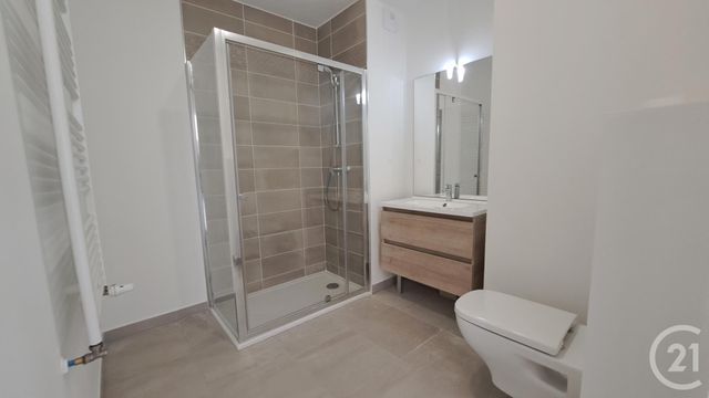 Appartement T2 à louer - 2 pièces - 39.11 m2 - ST LAURENT DU VAR - 06 - PROVENCE-ALPES-COTE-D-AZUR - Century 21 Liberté