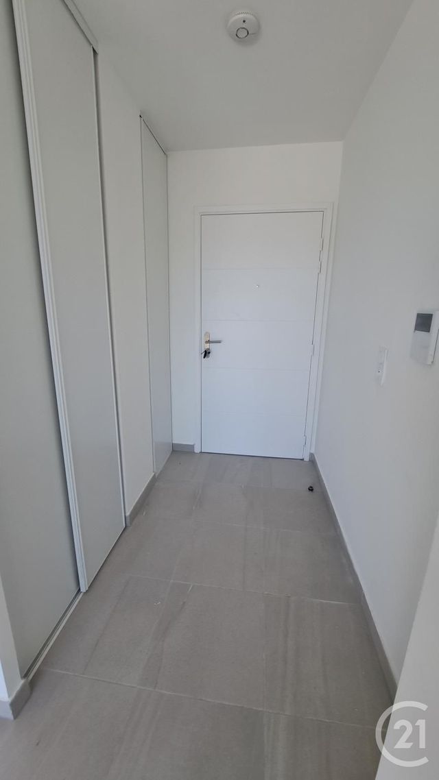 Appartement T2 à louer - 2 pièces - 39.11 m2 - ST LAURENT DU VAR - 06 - PROVENCE-ALPES-COTE-D-AZUR - Century 21 Liberté