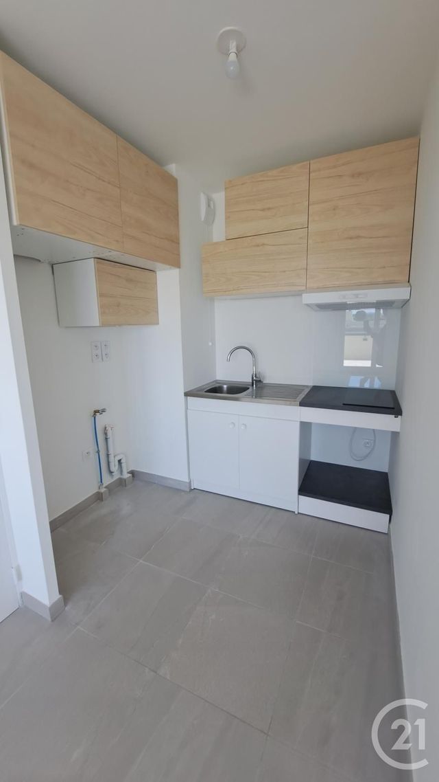 Appartement T2 à louer - 2 pièces - 39.11 m2 - ST LAURENT DU VAR - 06 - PROVENCE-ALPES-COTE-D-AZUR - Century 21 Liberté