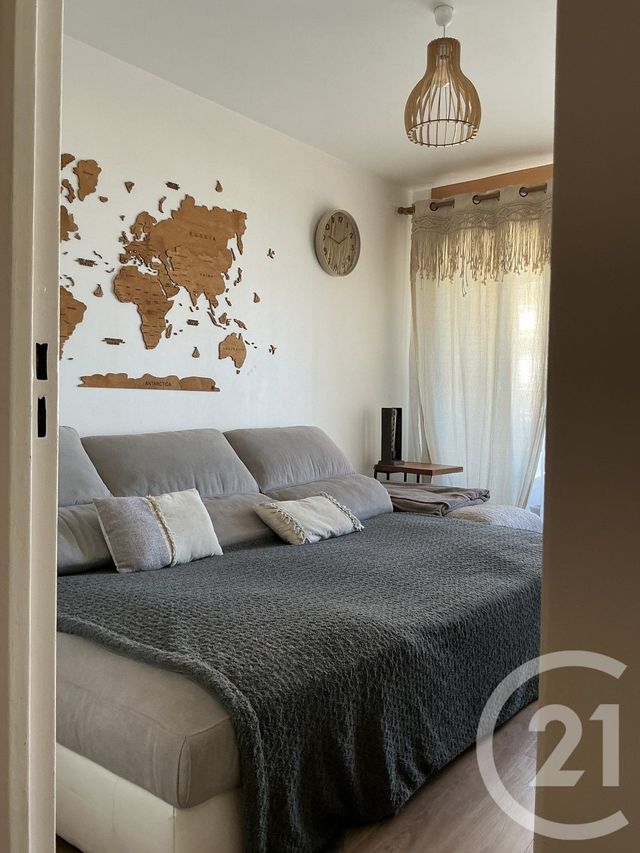 Appartement T3 à louer - 3 pièces - 64.28 m2 - GRASSE - 06 - PROVENCE-ALPES-COTE-D-AZUR - Century 21 Liberté