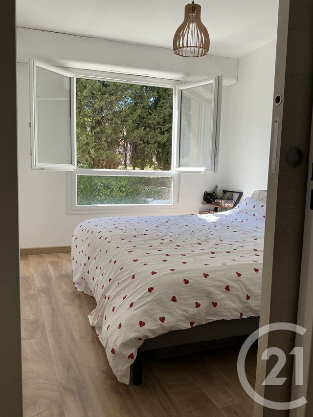Appartement T3 à louer - 3 pièces - 64.28 m2 - GRASSE - 06 - PROVENCE-ALPES-COTE-D-AZUR - Century 21 Liberté