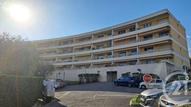 Appartement T3 à louer - 3 pièces - 64.28 m2 - GRASSE - 06 - PROVENCE-ALPES-COTE-D-AZUR - Century 21 Liberté