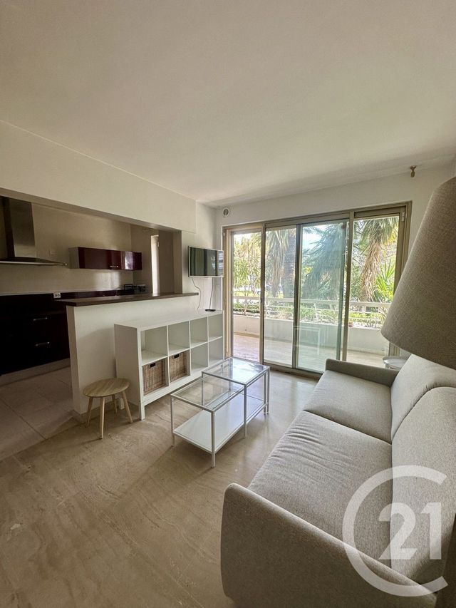 Appartement Studio à louer - 1 pièce - 29.13 m2 - CANNES - 06 - PROVENCE-ALPES-COTE-D-AZUR - Century 21 Liberté