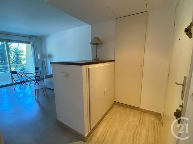 Appartement Studio à louer - 1 pièce - 29.13 m2 - CANNES - 06 - PROVENCE-ALPES-COTE-D-AZUR - Century 21 Liberté