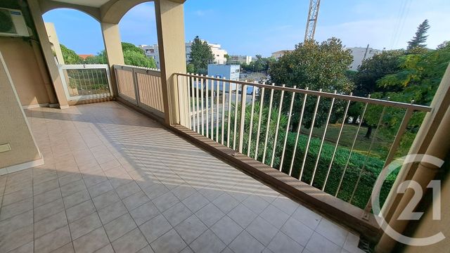 Appartement T2 à louer - 2 pièces - 50.42 m2 - ANTIBES - 06 - PROVENCE-ALPES-COTE-D-AZUR - Century 21 Liberté
