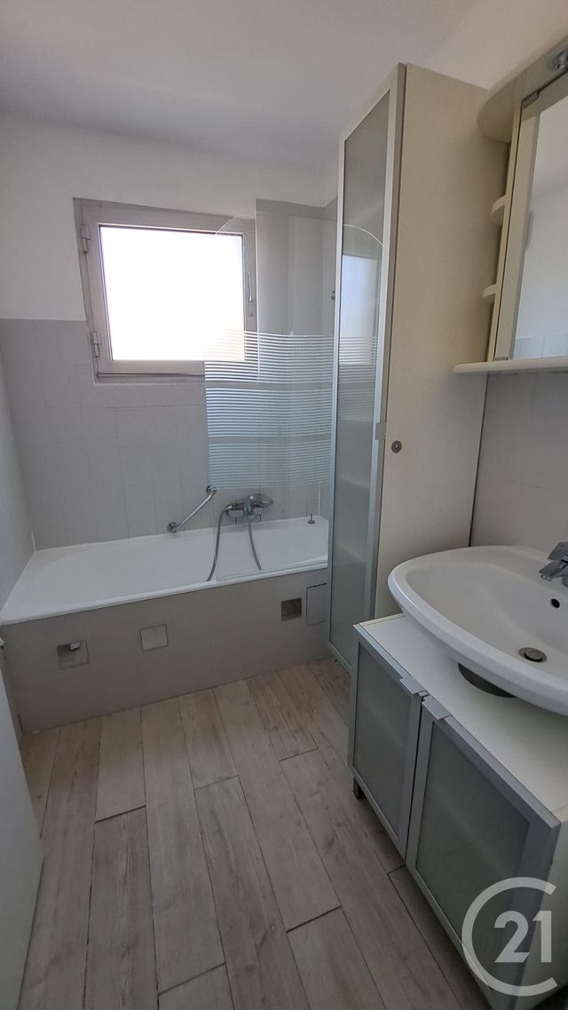 Appartement T2 à louer - 2 pièces - 50.42 m2 - ANTIBES - 06 - PROVENCE-ALPES-COTE-D-AZUR - Century 21 Liberté