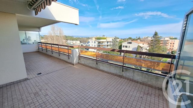 Appartement T2 à louer - 2 pièces - 45.27 m2 - ANTIBES - 06 - PROVENCE-ALPES-COTE-D-AZUR - Century 21 Liberté