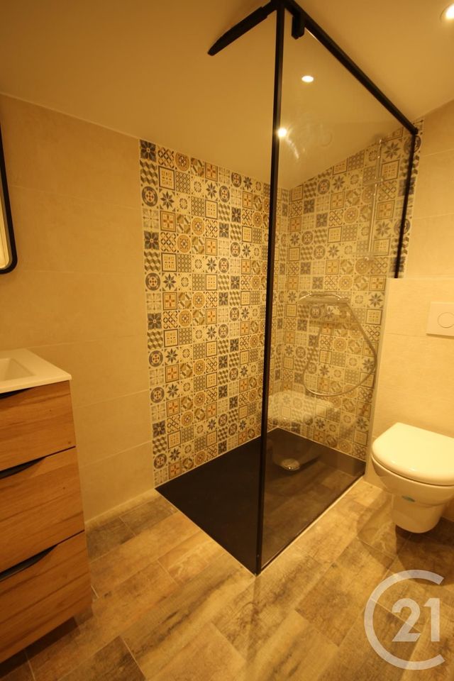 Appartement T3 à louer - 3 pièces - 62.43 m2 - VALLAURIS - 06 - PROVENCE-ALPES-COTE-D-AZUR - Century 21 Liberté