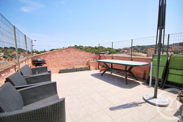 Appartement T3 à louer - 3 pièces - 62.43 m2 - VALLAURIS - 06 - PROVENCE-ALPES-COTE-D-AZUR - Century 21 Liberté