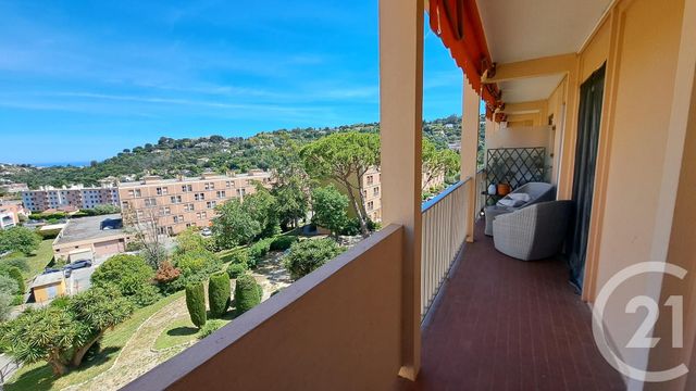Appartement T2 à louer - 2 pièces - 57.44 m2 - VALLAURIS - 06 - PROVENCE-ALPES-COTE-D-AZUR - Century 21 Liberté
