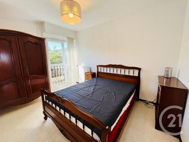 Appartement T2 à louer - 2 pièces - 57.44 m2 - VALLAURIS - 06 - PROVENCE-ALPES-COTE-D-AZUR - Century 21 Liberté