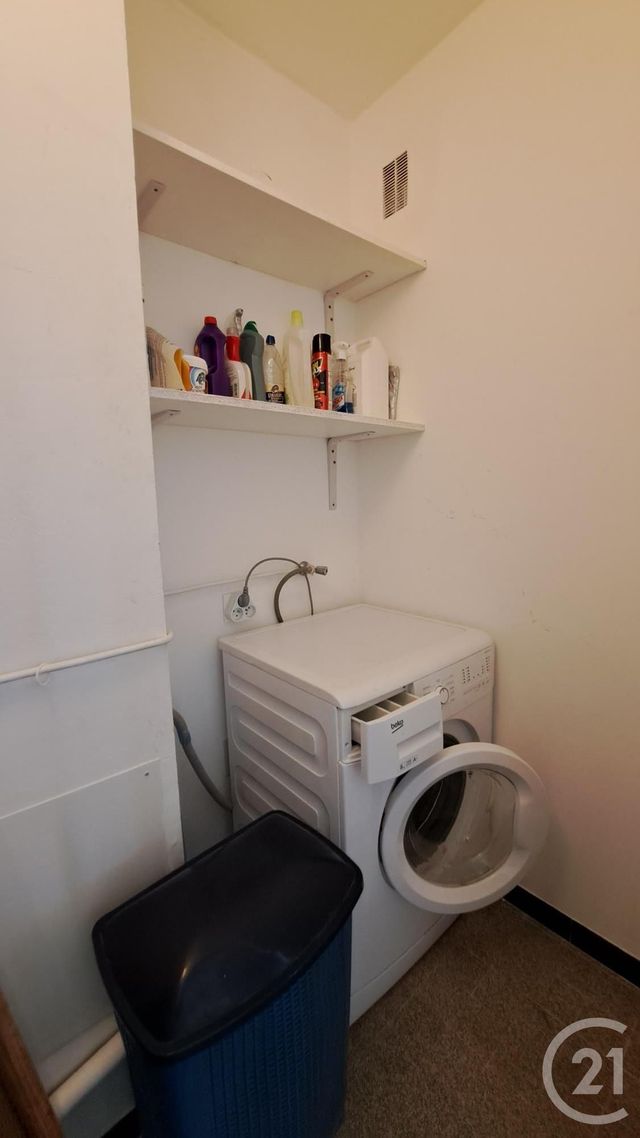Appartement T2 à louer - 2 pièces - 57.44 m2 - VALLAURIS - 06 - PROVENCE-ALPES-COTE-D-AZUR - Century 21 Liberté