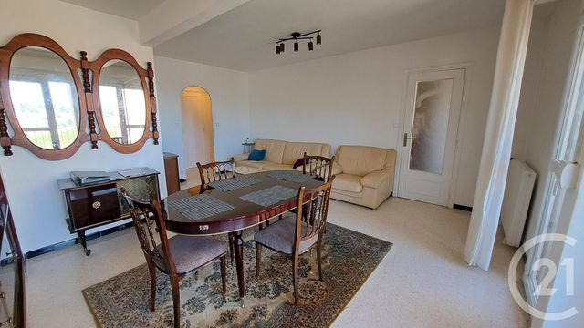 Appartement T2 à louer - 2 pièces - 57.44 m2 - VALLAURIS - 06 - PROVENCE-ALPES-COTE-D-AZUR - Century 21 Liberté
