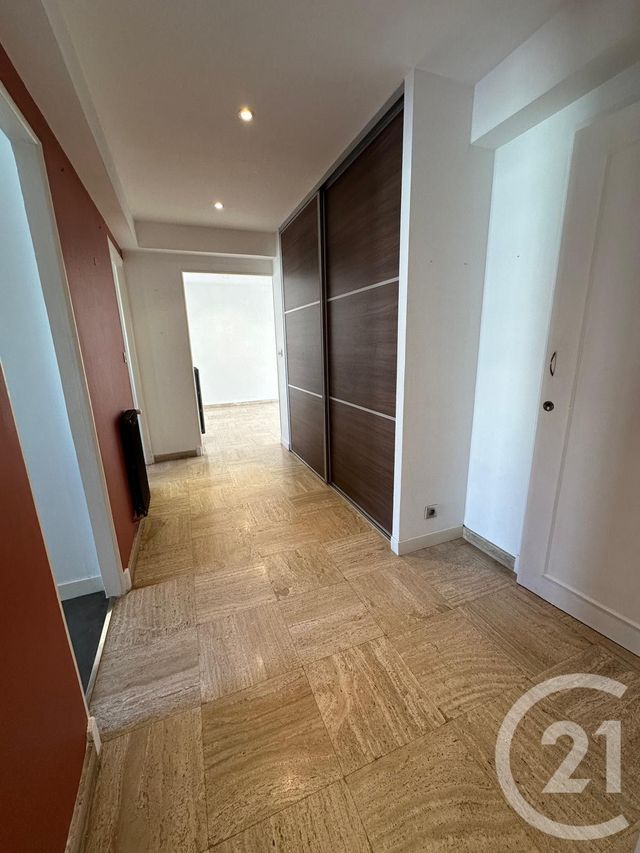 Appartement T3 à louer - 3 pièces - 77.88 m2 - ANTIBES - 06 - PROVENCE-ALPES-COTE-D-AZUR - Century 21 Liberté