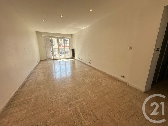 Appartement T3 à louer - 3 pièces - 77.88 m2 - ANTIBES - 06 - PROVENCE-ALPES-COTE-D-AZUR - Century 21 Liberté