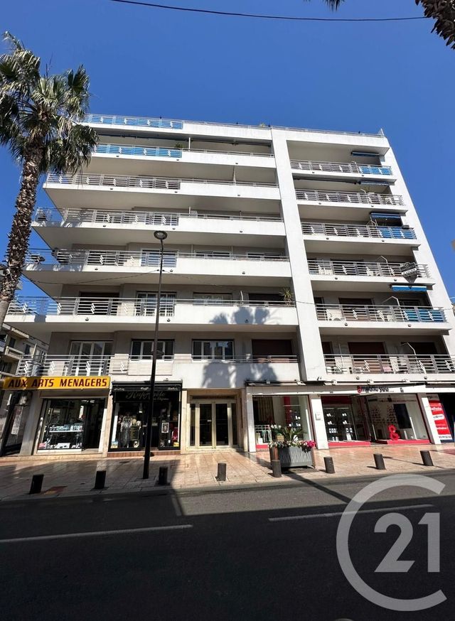 Appartement T3 à louer - 3 pièces - 77.88 m2 - ANTIBES - 06 - PROVENCE-ALPES-COTE-D-AZUR - Century 21 Liberté