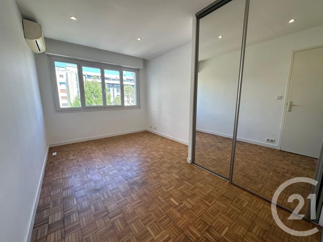 Appartement T3 à louer - 3 pièces - 77.88 m2 - ANTIBES - 06 - PROVENCE-ALPES-COTE-D-AZUR - Century 21 Liberté