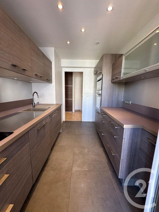 Appartement T3 à louer - 3 pièces - 77.88 m2 - ANTIBES - 06 - PROVENCE-ALPES-COTE-D-AZUR - Century 21 Liberté