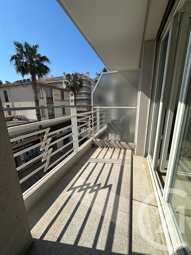Appartement T3 à louer - 3 pièces - 77.88 m2 - ANTIBES - 06 - PROVENCE-ALPES-COTE-D-AZUR - Century 21 Liberté