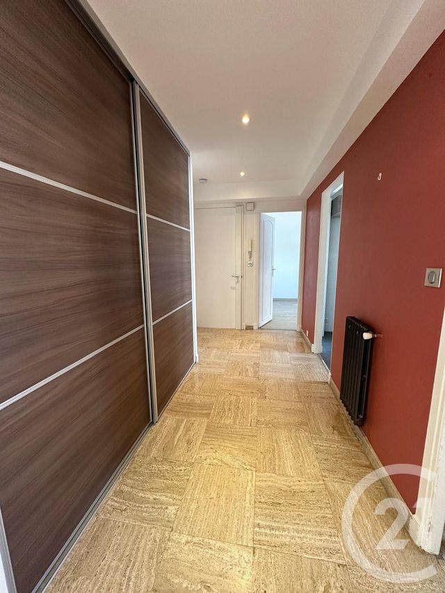 Appartement T3 à louer - 3 pièces - 77.88 m2 - ANTIBES - 06 - PROVENCE-ALPES-COTE-D-AZUR - Century 21 Liberté