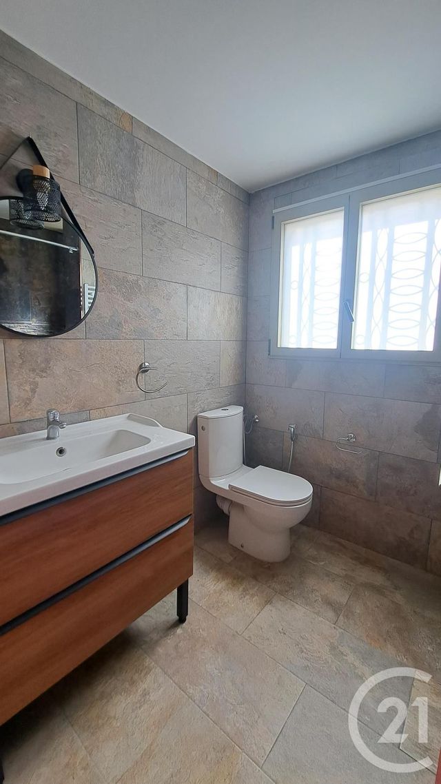 Appartement T3 à louer - 3 pièces - 58.8 m2 - ANTIBES - 06 - PROVENCE-ALPES-COTE-D-AZUR - Century 21 Liberté