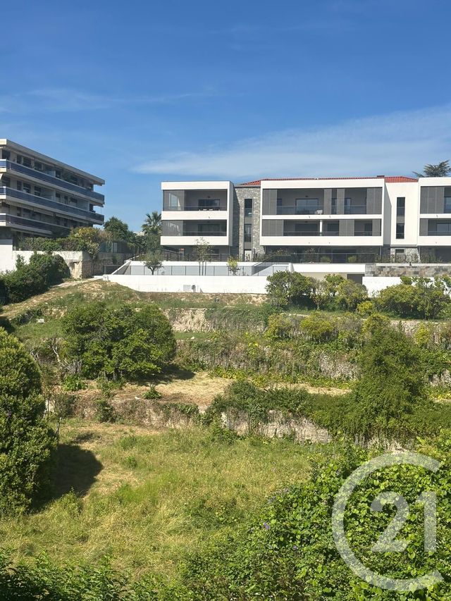Appartement Studio à louer - 1 pièce - 33.45 m2 - CANNES - 06 - PROVENCE-ALPES-COTE-D-AZUR - Century 21 Liberté