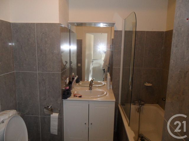 Appartement T2 à louer - 2 pièces - 31.6 m2 - JUAN LES PINS - 06 - PROVENCE-ALPES-COTE-D-AZUR - Century 21 Liberté