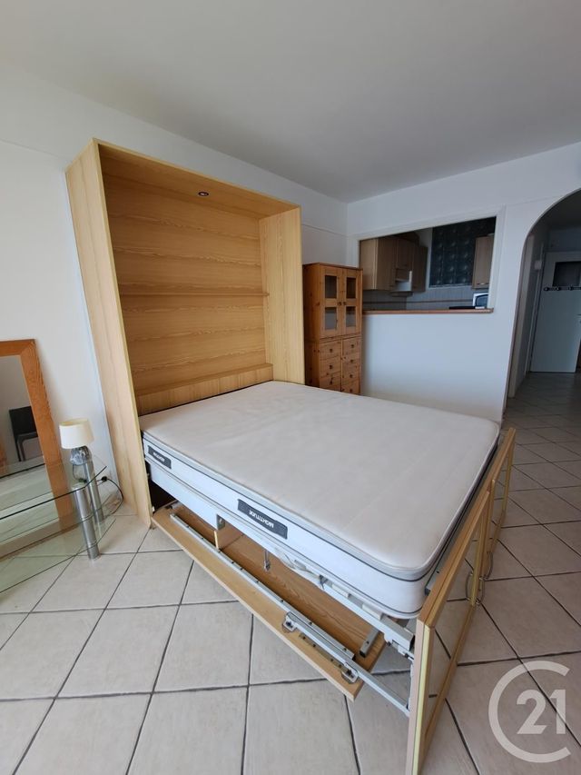 Appartement Studio à louer - 1 pièce - 29.7 m2 - JUAN LES PINS - 06 - PROVENCE-ALPES-COTE-D-AZUR - Century 21 Liberté