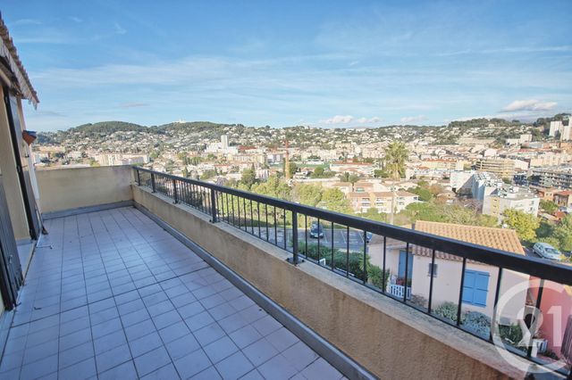 Appartement T2 à louer - 2 pièces - 28.2 m2 - VALLAURIS - 06 - PROVENCE-ALPES-COTE-D-AZUR - Century 21 Liberté