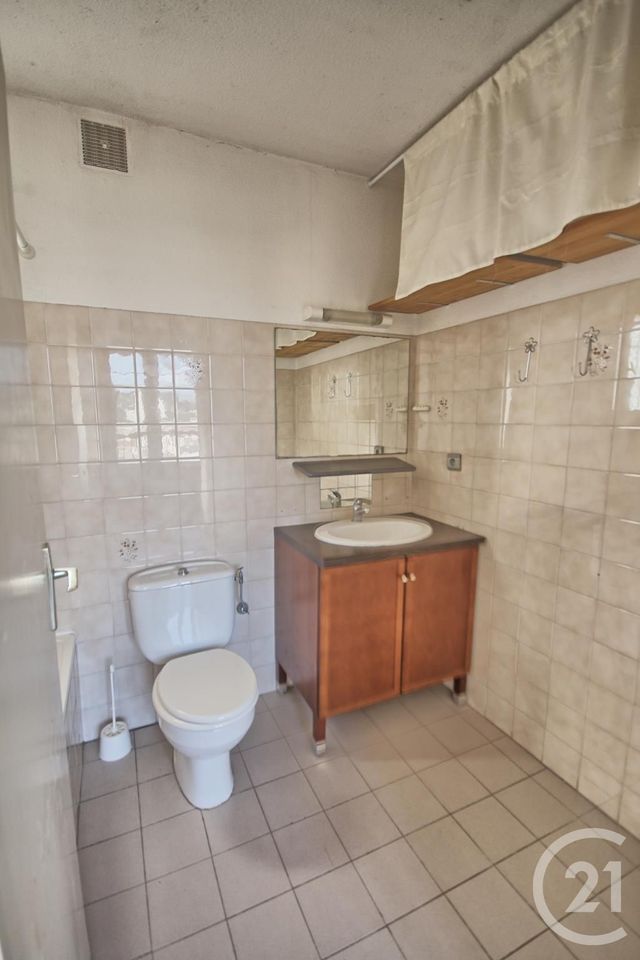 Appartement T2 à louer - 2 pièces - 28.2 m2 - VALLAURIS - 06 - PROVENCE-ALPES-COTE-D-AZUR - Century 21 Liberté