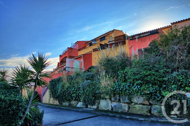 Appartement T2 à louer - 2 pièces - 28.2 m2 - VALLAURIS - 06 - PROVENCE-ALPES-COTE-D-AZUR - Century 21 Liberté