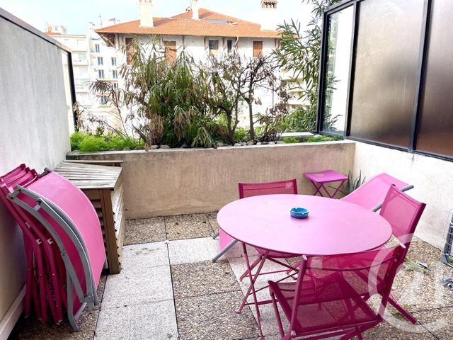 Appartement Studio à louer - 2 pièces - 46.77 m2 - JUAN LES PINS - 06 - PROVENCE-ALPES-COTE-D-AZUR - Century 21 Liberté