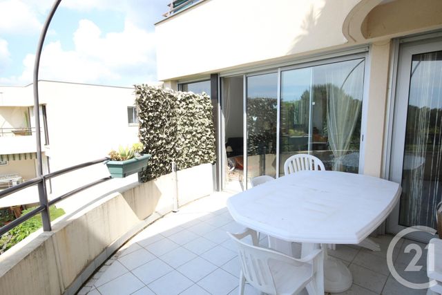Appartement T3 à louer - 3 pièces - 89.77 m2 - VILLENEUVE LOUBET - 06 - PROVENCE-ALPES-COTE-D-AZUR - Century 21 Liberté