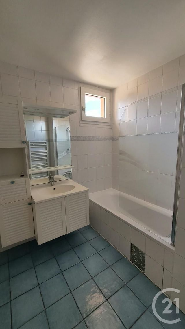 Appartement T3 à louer - 3 pièces - 63.48 m2 - VALBONNE - 06 - PROVENCE-ALPES-COTE-D-AZUR - Century 21 Liberté