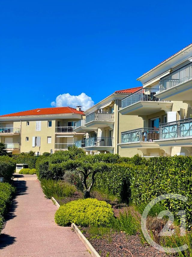 Appartement T3 à louer - 3 pièces - 63.62 m2 - JUAN LES PINS - 06 - PROVENCE-ALPES-COTE-D-AZUR - Century 21 Liberté