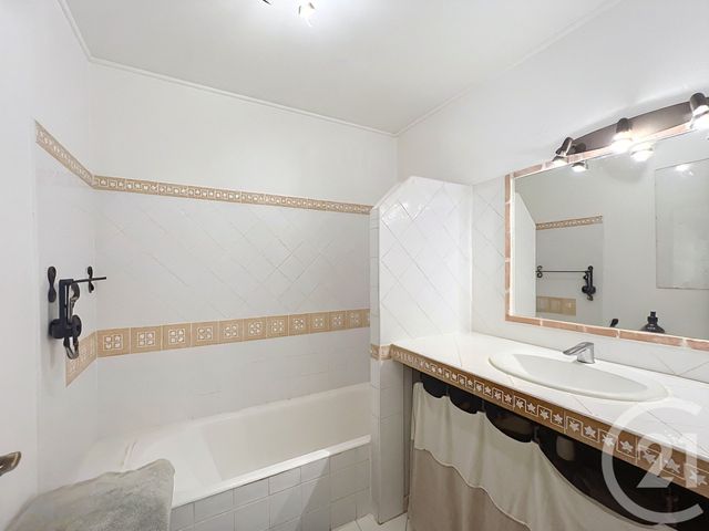 Appartement F3 à vendre - 3 pièces - 62.56 m2 - ANTIBES - 06 - PROVENCE-ALPES-COTE-D-AZUR - Century 21 Liberté