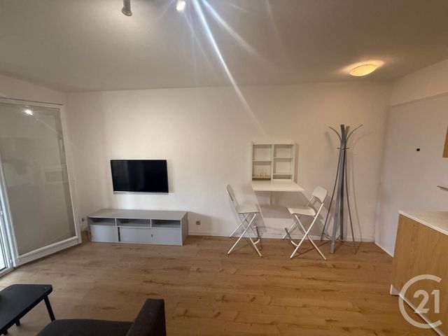 Appartement T2 à louer - 2 pièces - 28.75 m2 - LE GOLFE JUAN - 06 - PROVENCE-ALPES-COTE-D-AZUR - Century 21 Liberté