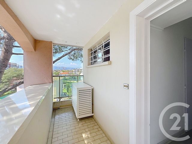 Appartement à vendre - 2 pièces - 26.84 m2 - ANTIBES - 06 - PROVENCE-ALPES-COTE-D-AZUR - Century 21 Liberté
