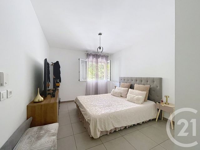 Appartement F2 à vendre - 2 pièces - 41.0 m2 - VALLAURIS - 06 - PROVENCE-ALPES-COTE-D-AZUR - Century 21 Liberté
