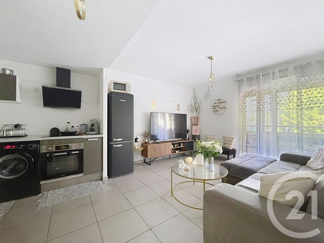 Appartement F2 à vendre - 2 pièces - 41.0 m2 - VALLAURIS - 06 - PROVENCE-ALPES-COTE-D-AZUR - Century 21 Liberté