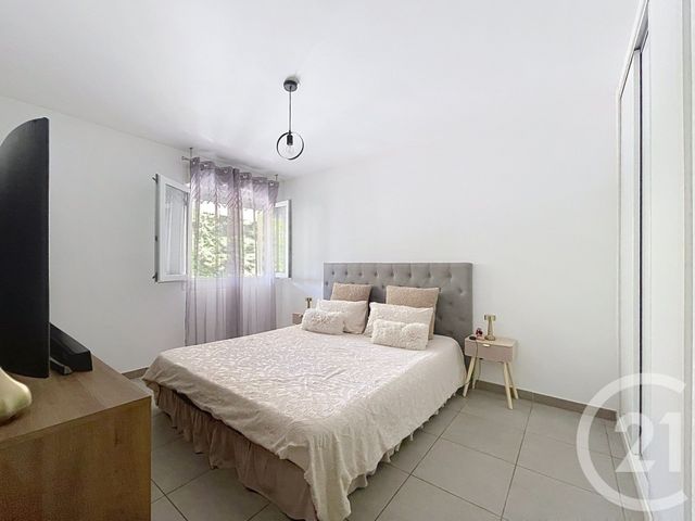 Appartement F2 à vendre - 2 pièces - 41.0 m2 - VALLAURIS - 06 - PROVENCE-ALPES-COTE-D-AZUR - Century 21 Liberté