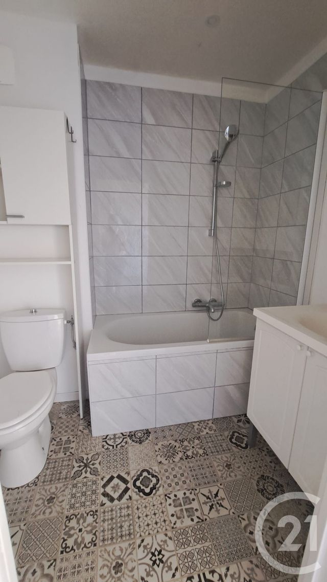 Appartement F4 à louer - 4 pièces - 73.43 m2 - ANTIBES - 06 - PROVENCE-ALPES-COTE-D-AZUR - Century 21 Liberté