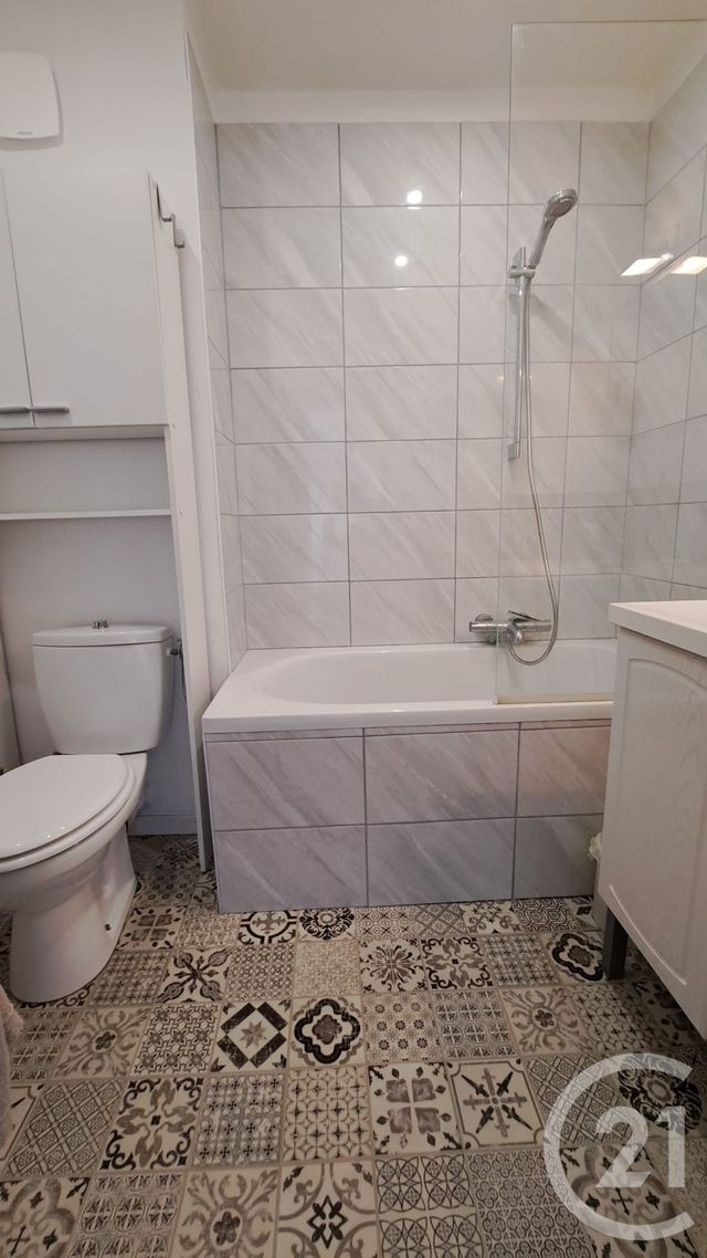 Appartement F4 à louer - 4 pièces - 73.43 m2 - ANTIBES - 06 - PROVENCE-ALPES-COTE-D-AZUR - Century 21 Liberté