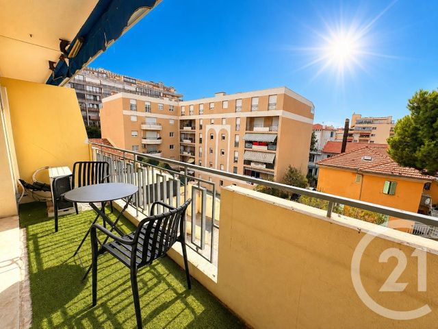 Appartement Studio à louer JUAN LES PINS