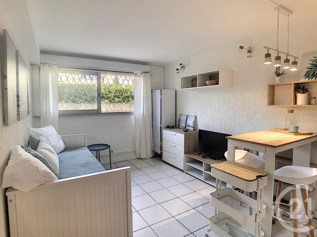 Appartement Studio à louer - 1 pièce - 20.5 m2 - LE GOLFE JUAN - 06 - PROVENCE-ALPES-COTE-D-AZUR - Century 21 Liberté