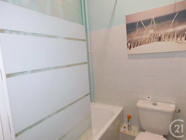 Appartement F2 à louer - 2 pièces - 45.78 m2 - JUAN LES PINS - 06 - PROVENCE-ALPES-COTE-D-AZUR - Century 21 Liberté
