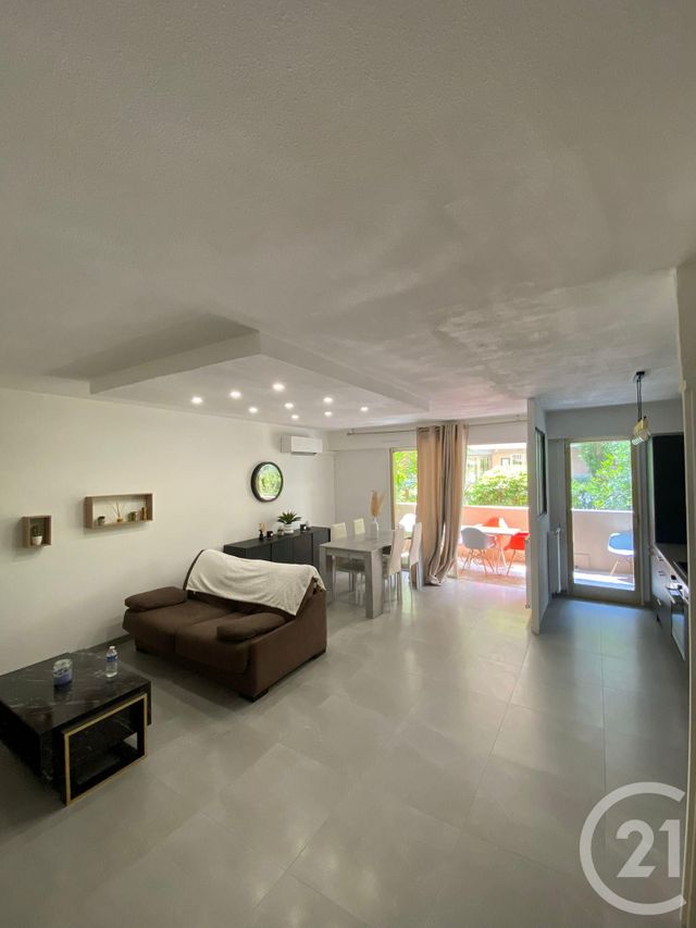 Appartement T2 à louer - 2 pièces - 49.74 m2 - LE GOLFE JUAN - 06 - PROVENCE-ALPES-COTE-D-AZUR - Century 21 Liberté