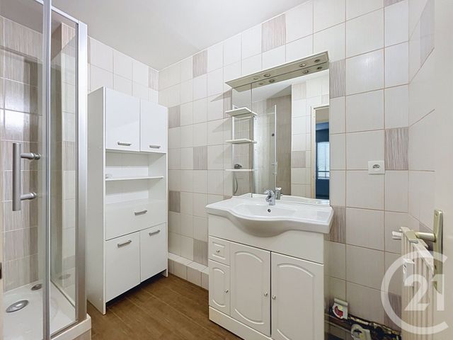 Appartement F3 à vendre - 3 pièces - 64.21 m2 - VALLAURIS - 06 - PROVENCE-ALPES-COTE-D-AZUR - Century 21 Liberté