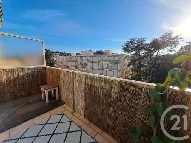Appartement T4 à louer - 4 pièces - 78.19 m2 - VALLAURIS - 06 - PROVENCE-ALPES-COTE-D-AZUR - Century 21 Liberté